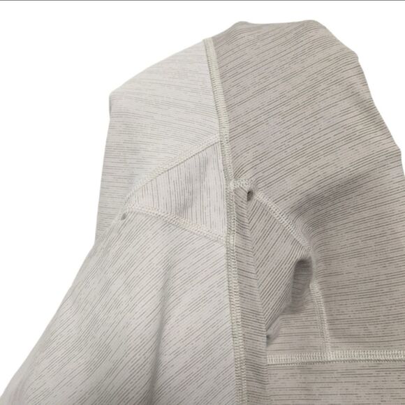 OUTDOOR VOICES Paneled Colorblock CapriLeggings L - Picture 5 of 9